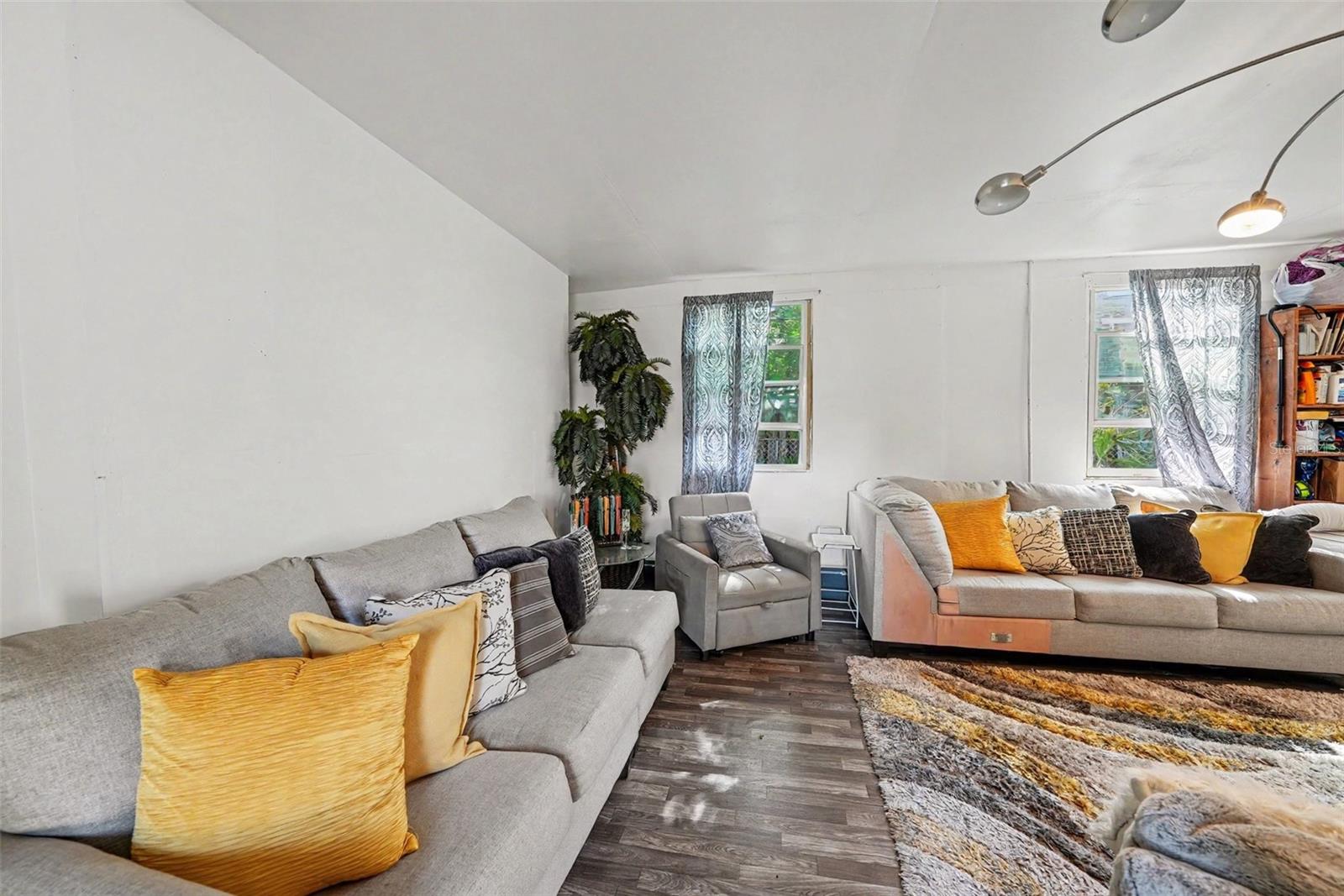 RIDGEWAY - Residential