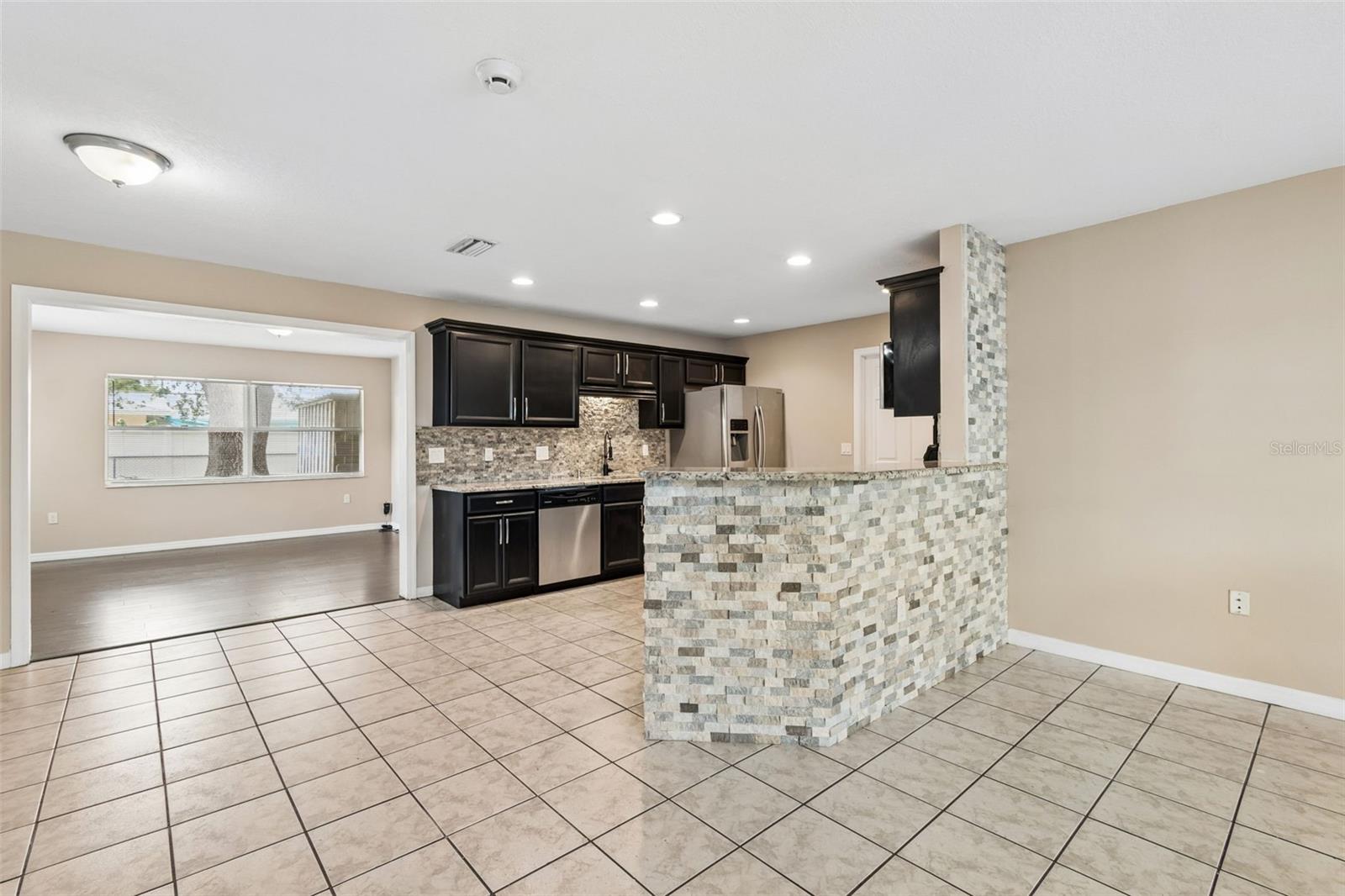 DE SOTO LAKES - Residential