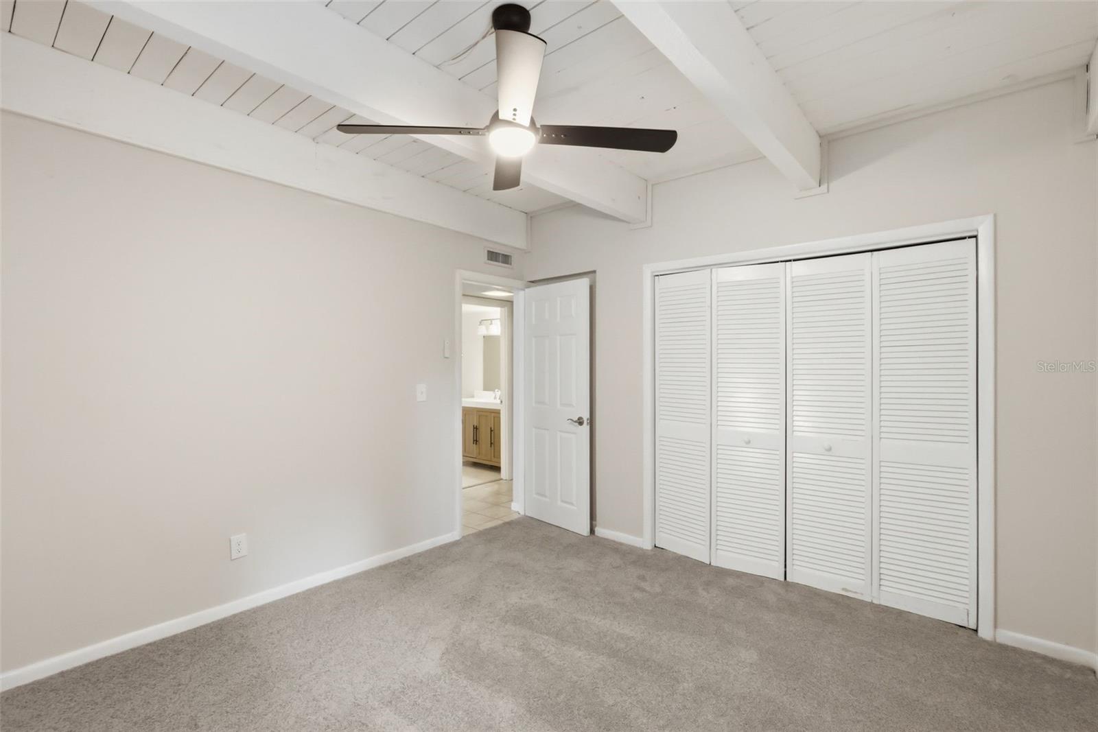 FAIRWAY VILLAS - Residential
