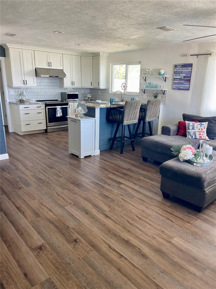 ALLANDALE - Residential Lease