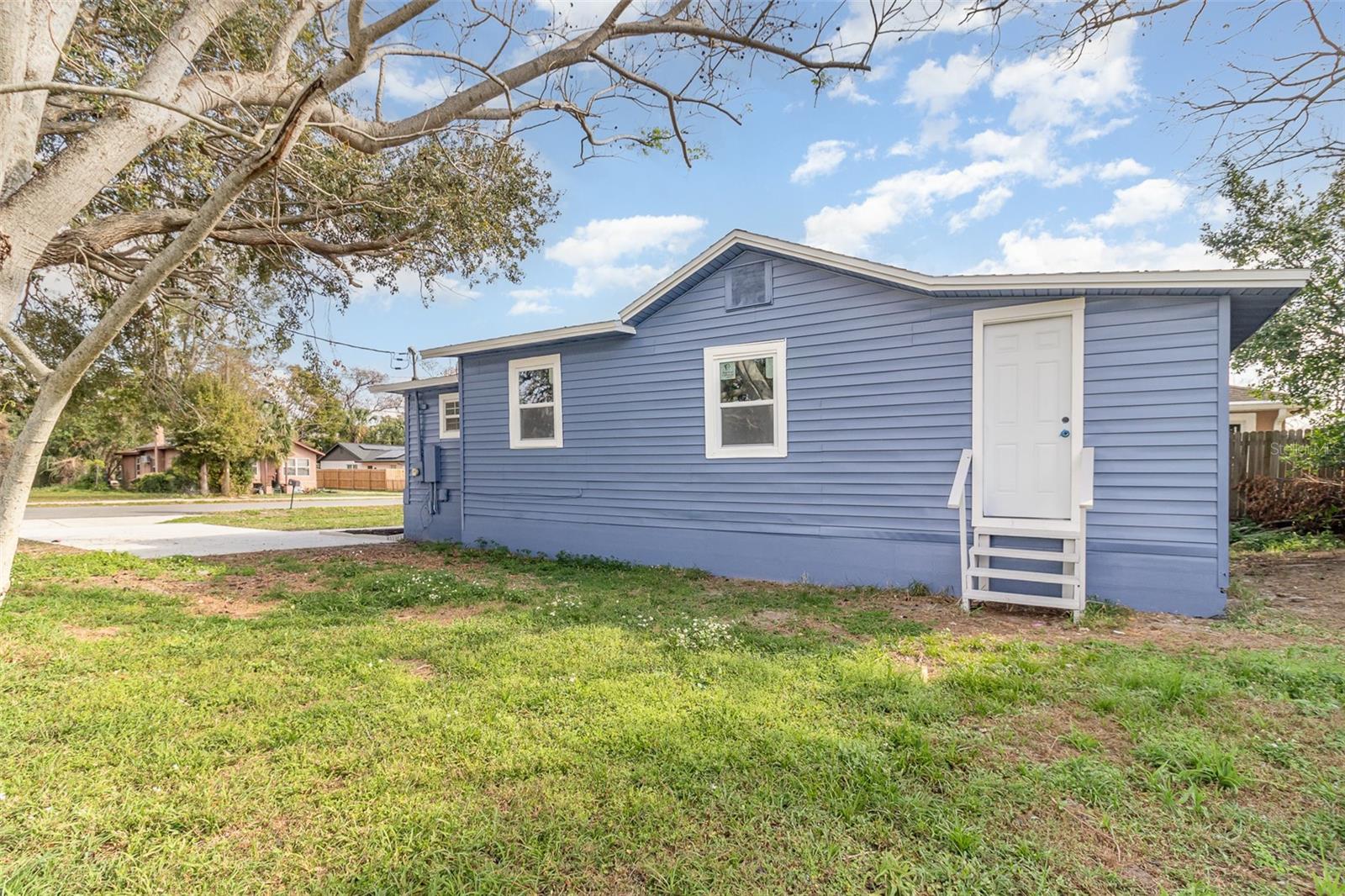 LAKE MANN SHORES - Residential