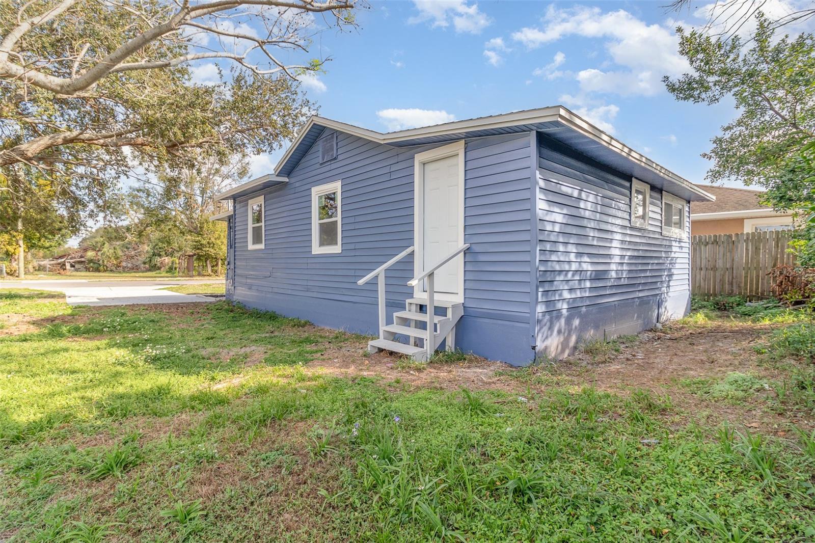 LAKE MANN SHORES - Residential