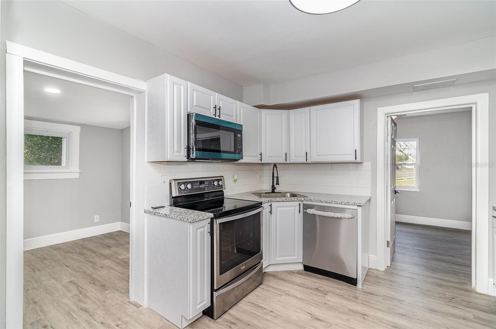 LAKE MANN SHORES - Residential