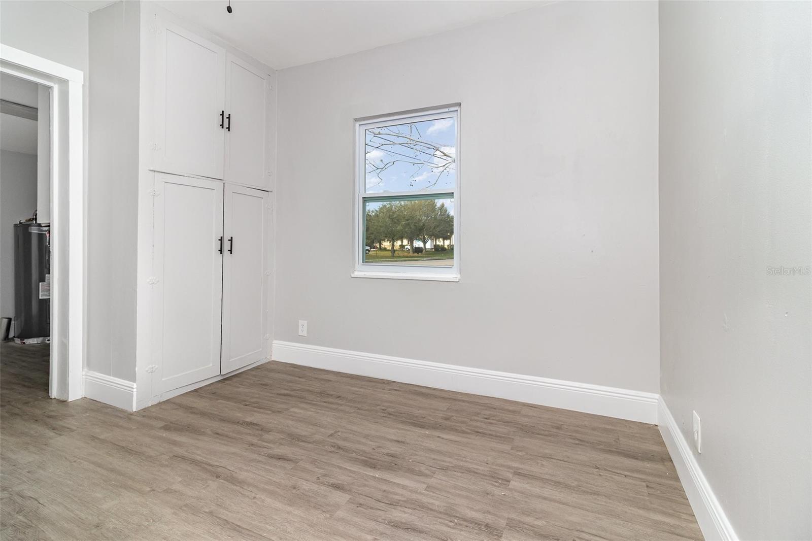LAKE MANN SHORES - Residential