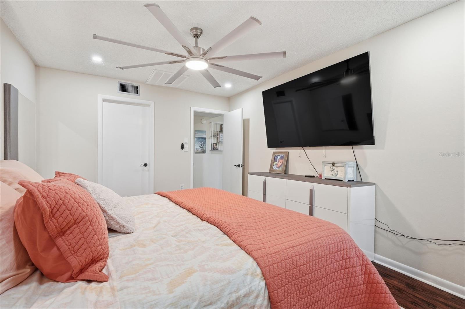 GULF HARBORS CONDO - Residential