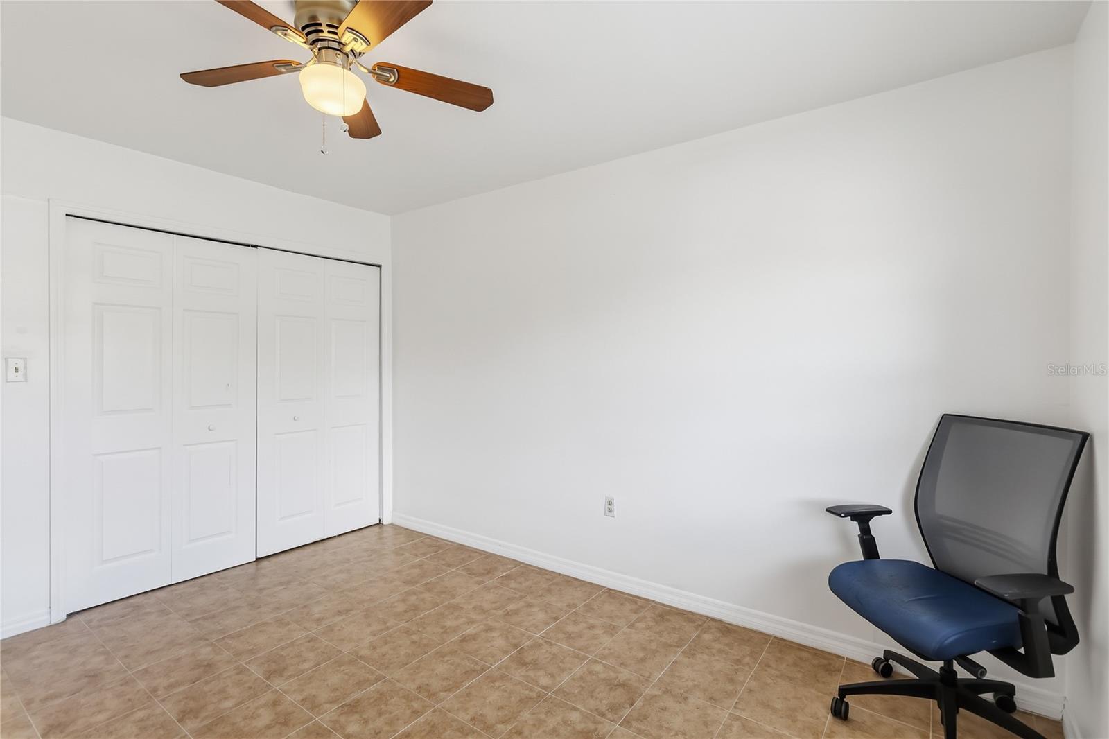 WINDMILL POINT CONDO - Residential Lease