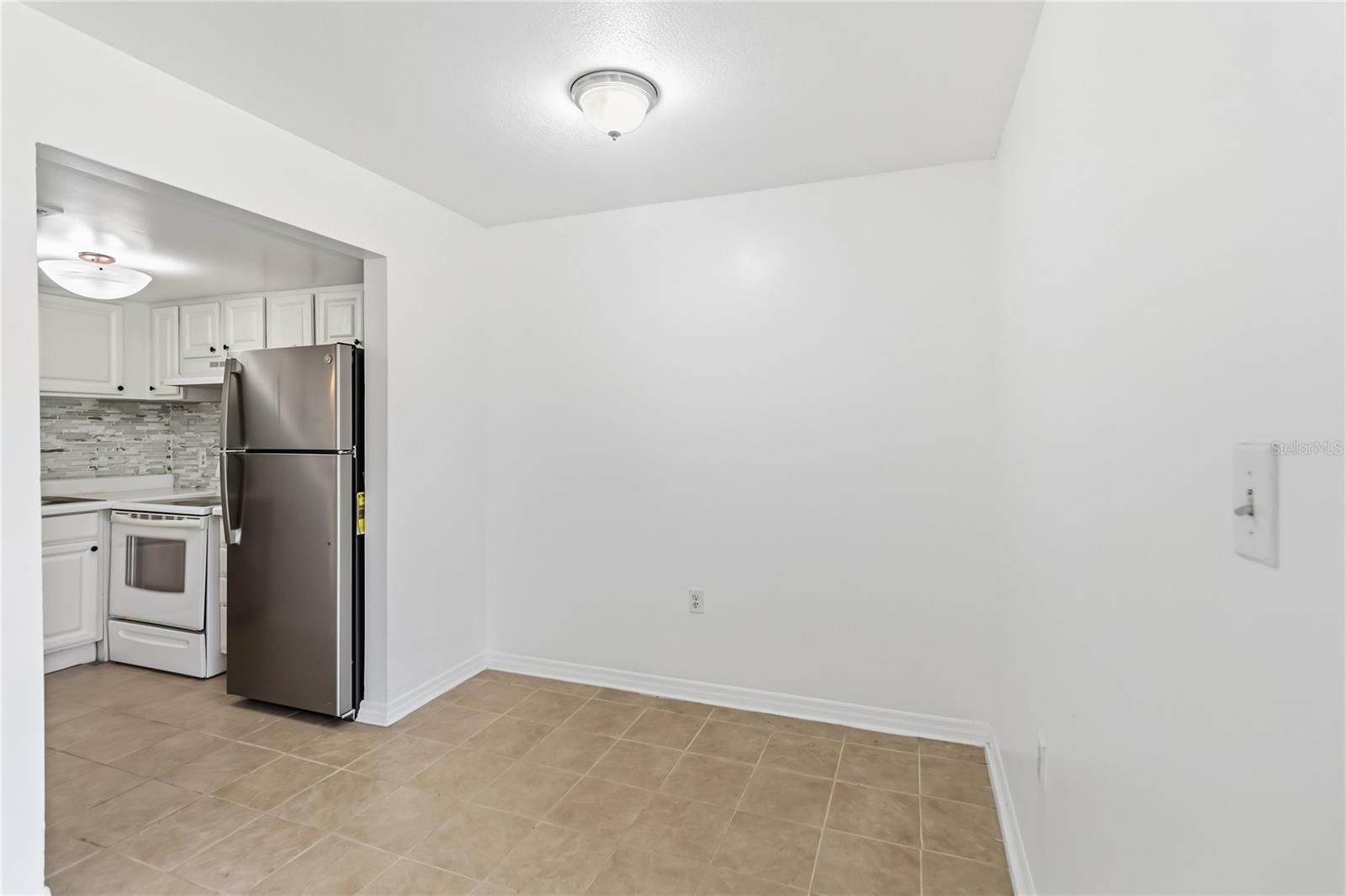 WINDMILL POINT CONDO - Residential Lease