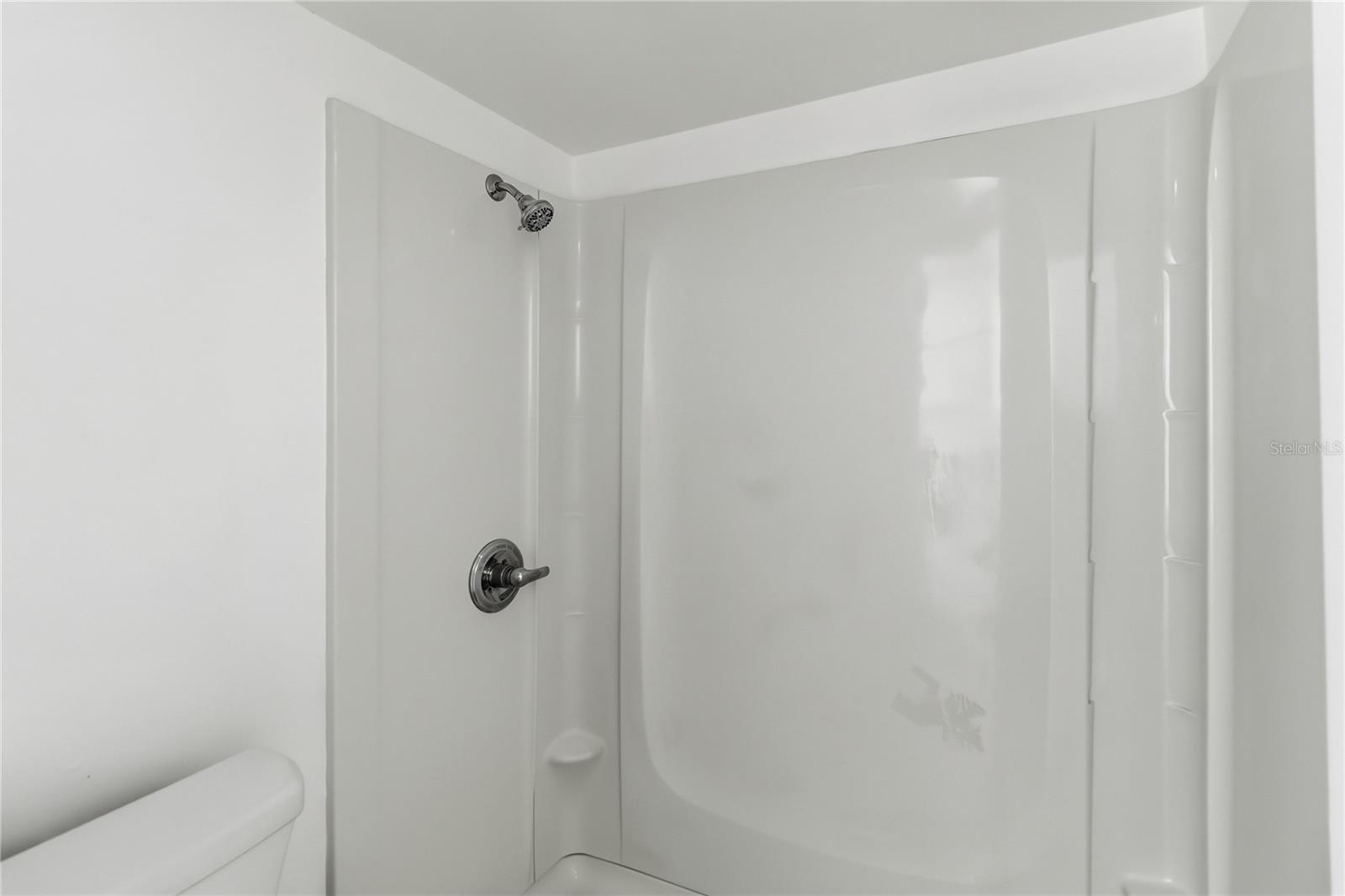 WINDMILL POINT CONDO - Residential Lease