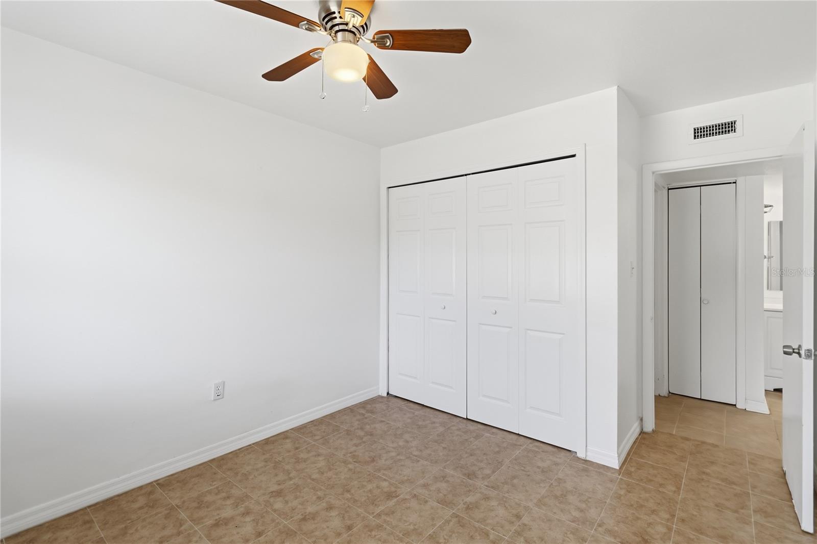 WINDMILL POINT CONDO - Residential Lease