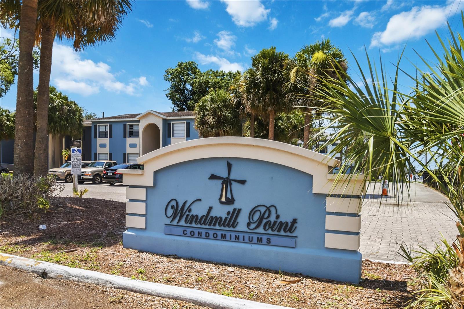 WINDMILL POINT CONDO - Residential Lease