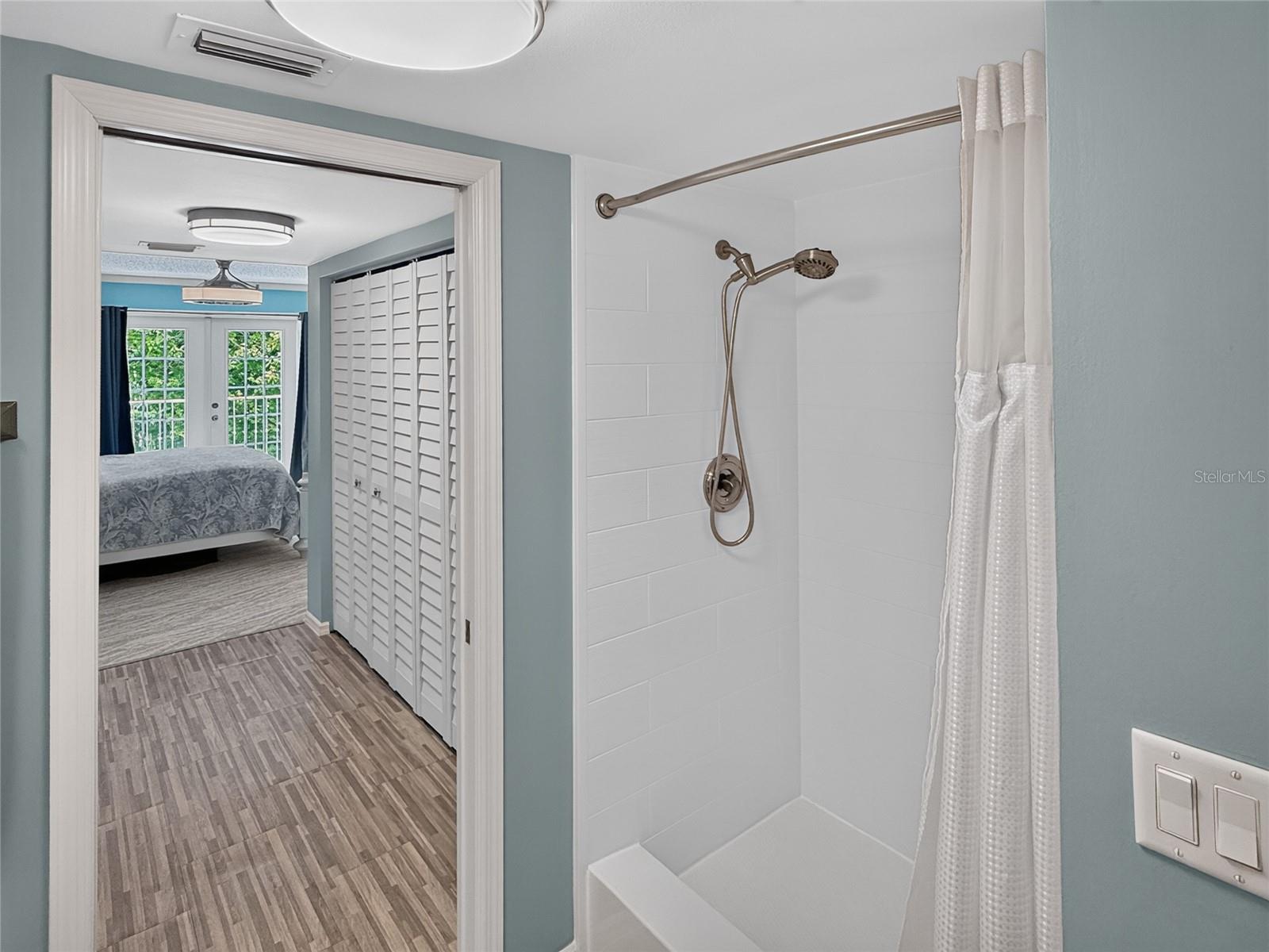 WESTCHESTER LAKE CONDO - Residential