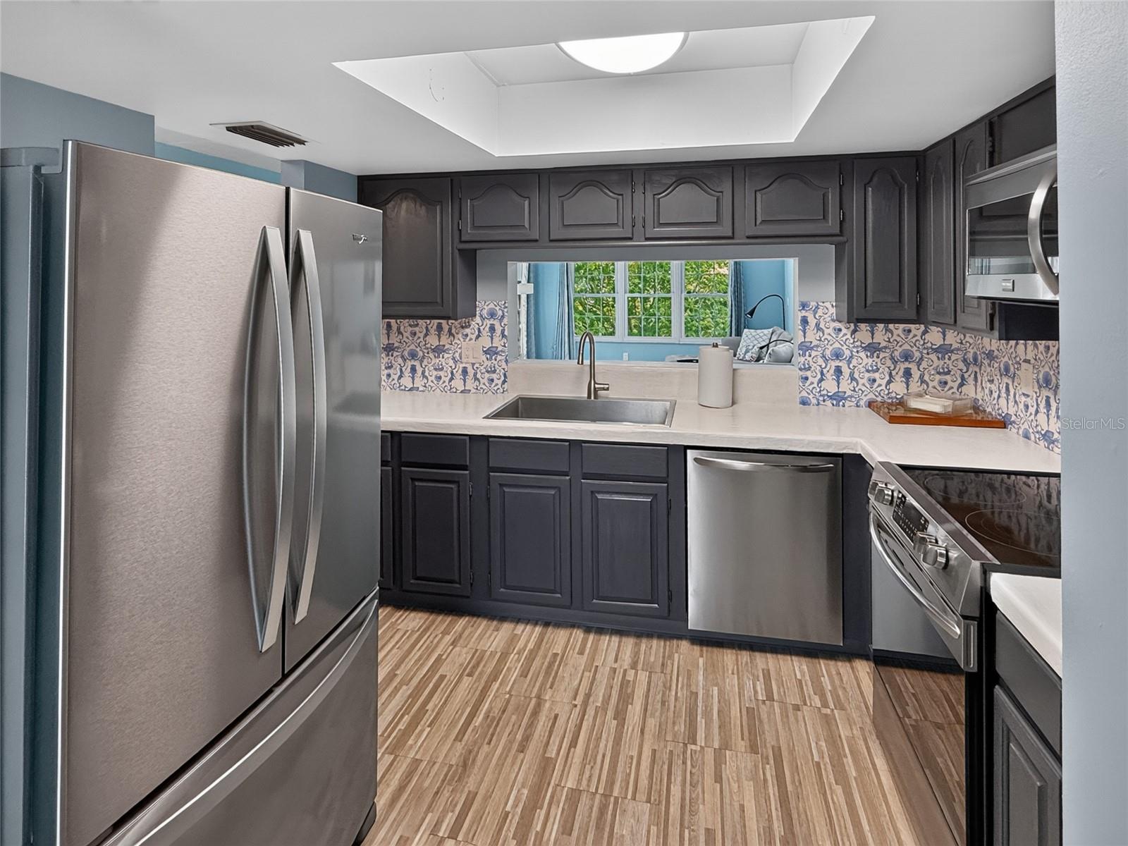 WESTCHESTER LAKE CONDO - Residential