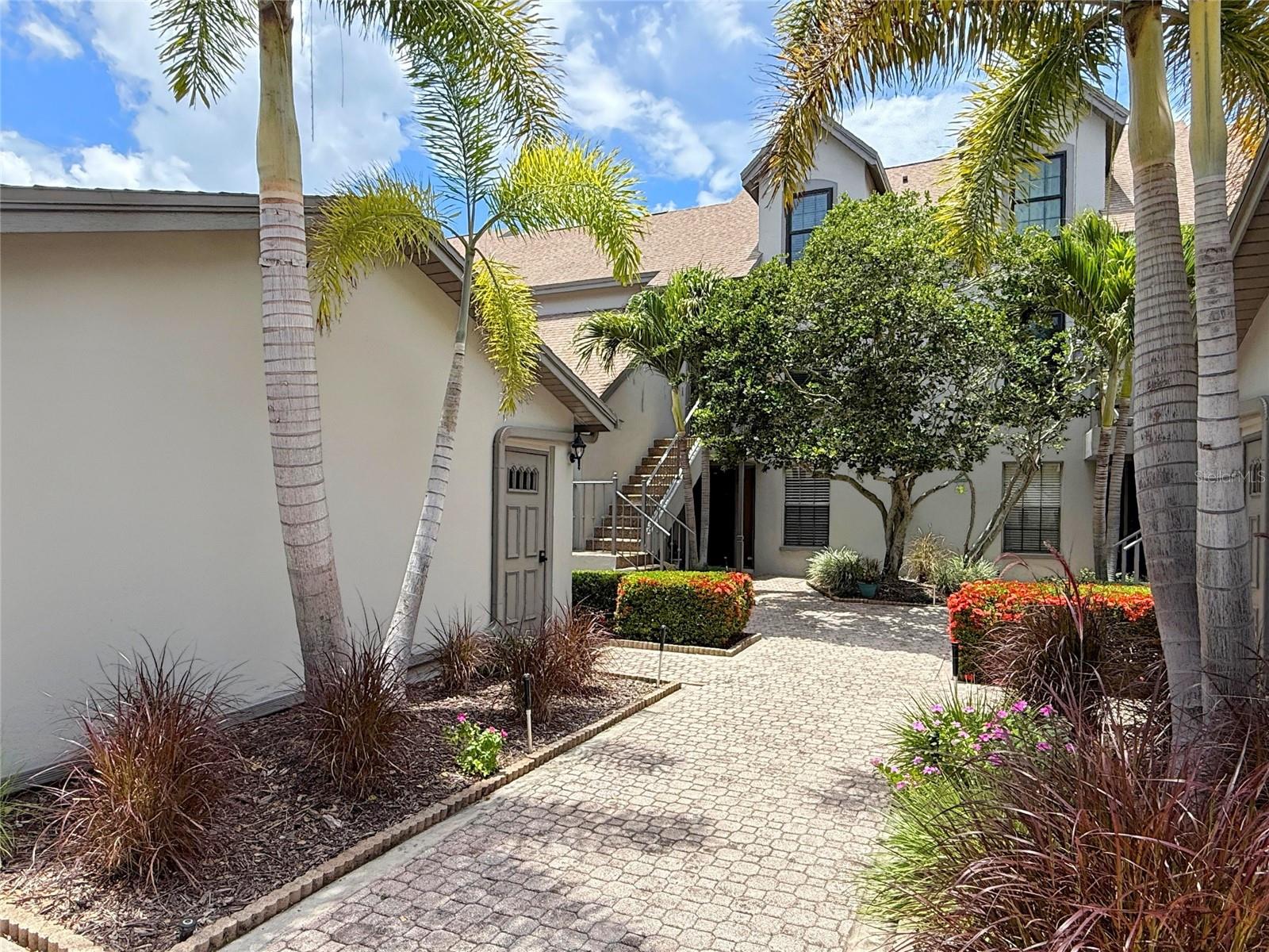 WESTCHESTER LAKE CONDO - Residential