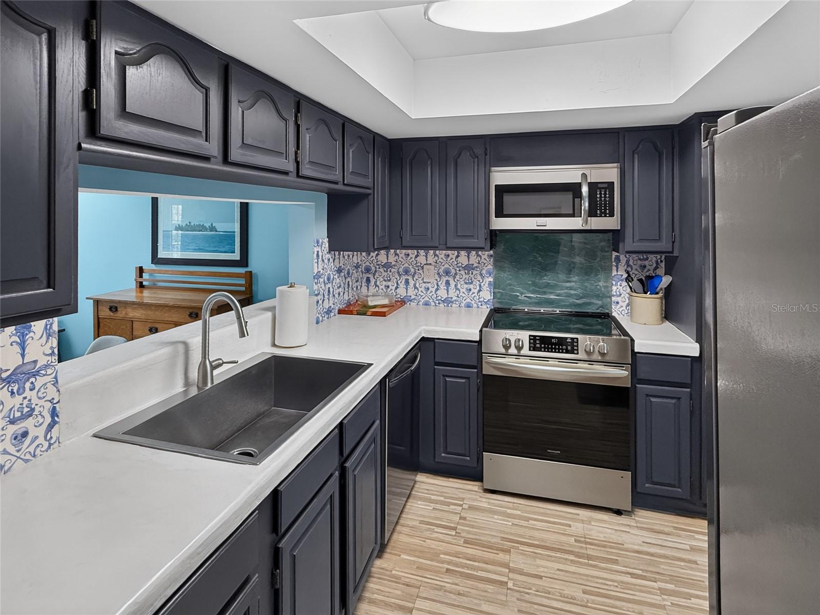 WESTCHESTER LAKE CONDO - Residential