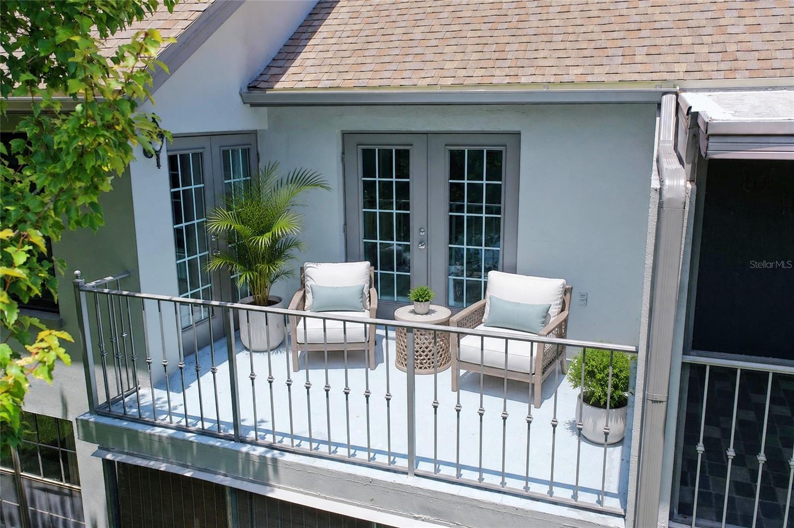 WESTCHESTER LAKE CONDO - Residential