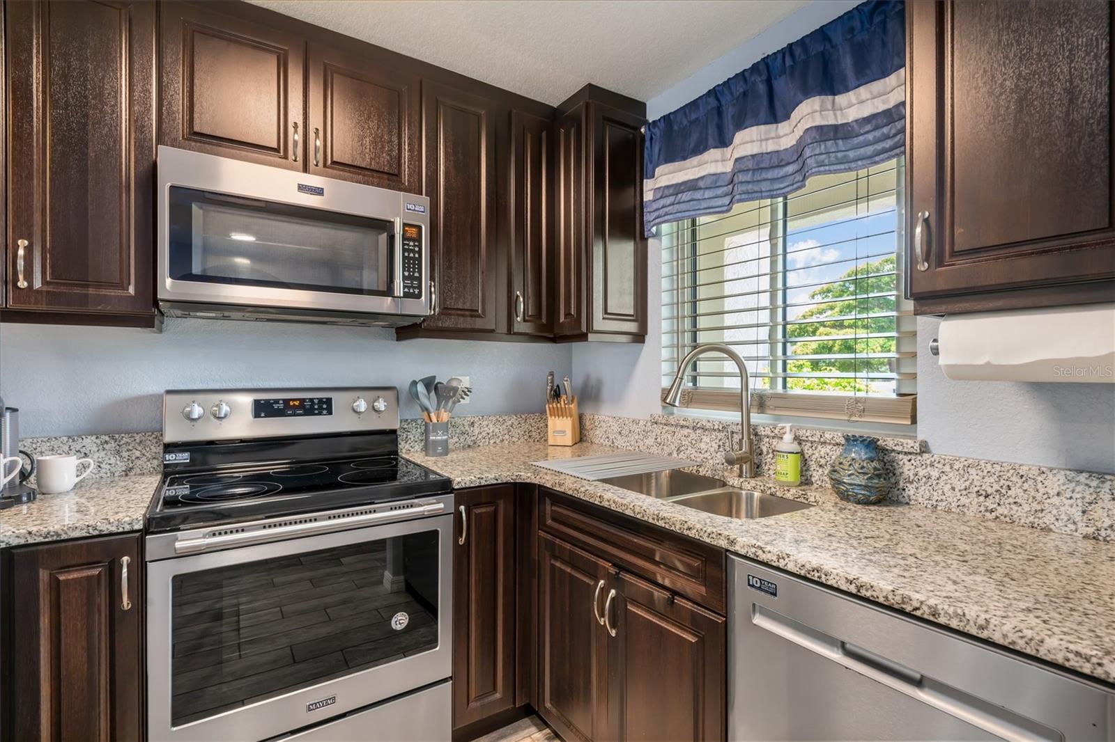 LYME TERRACE PH 03 - Residential