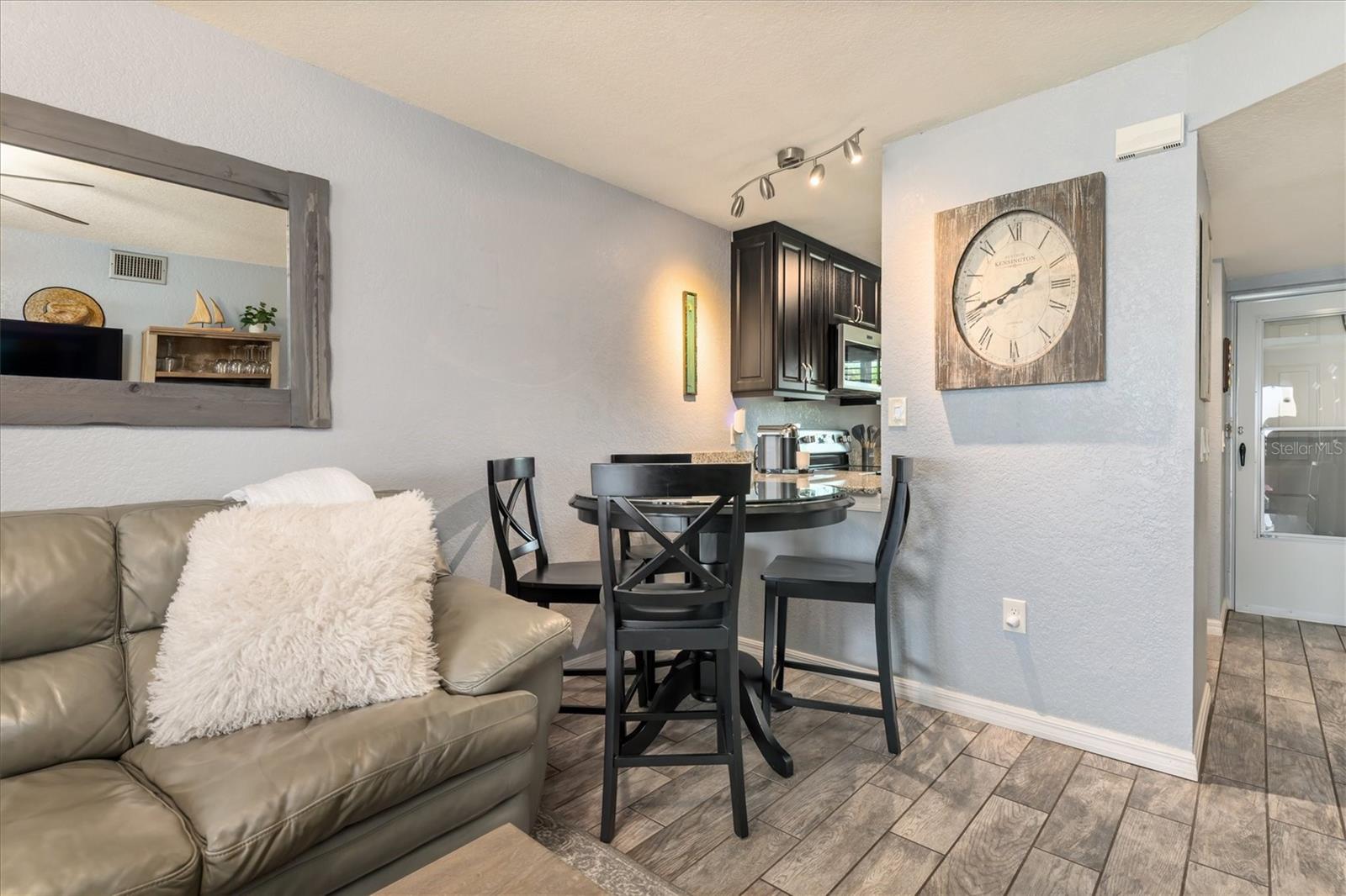 LYME TERRACE PH 03 - Residential
