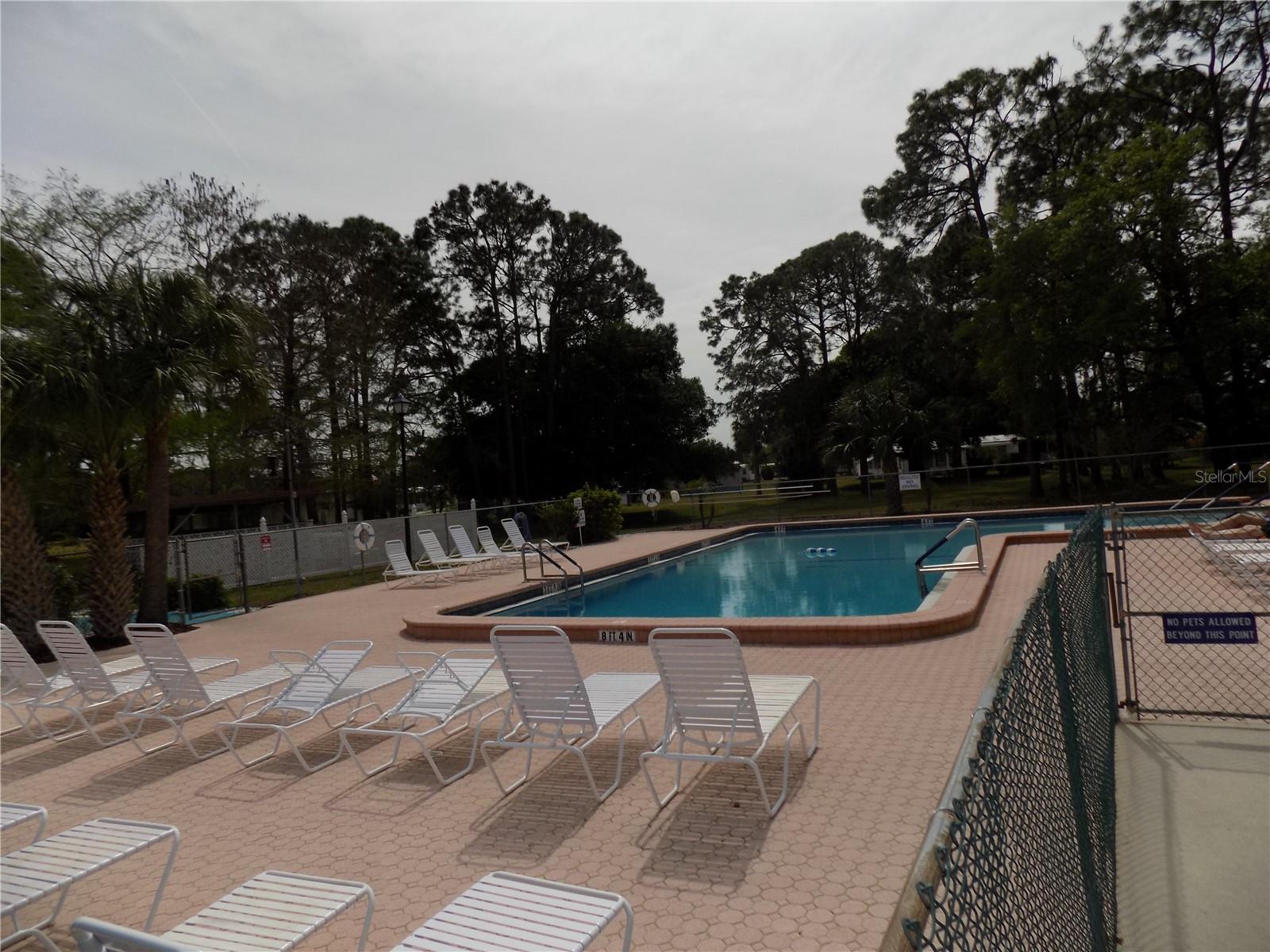 HOLIDAY PARK - Land