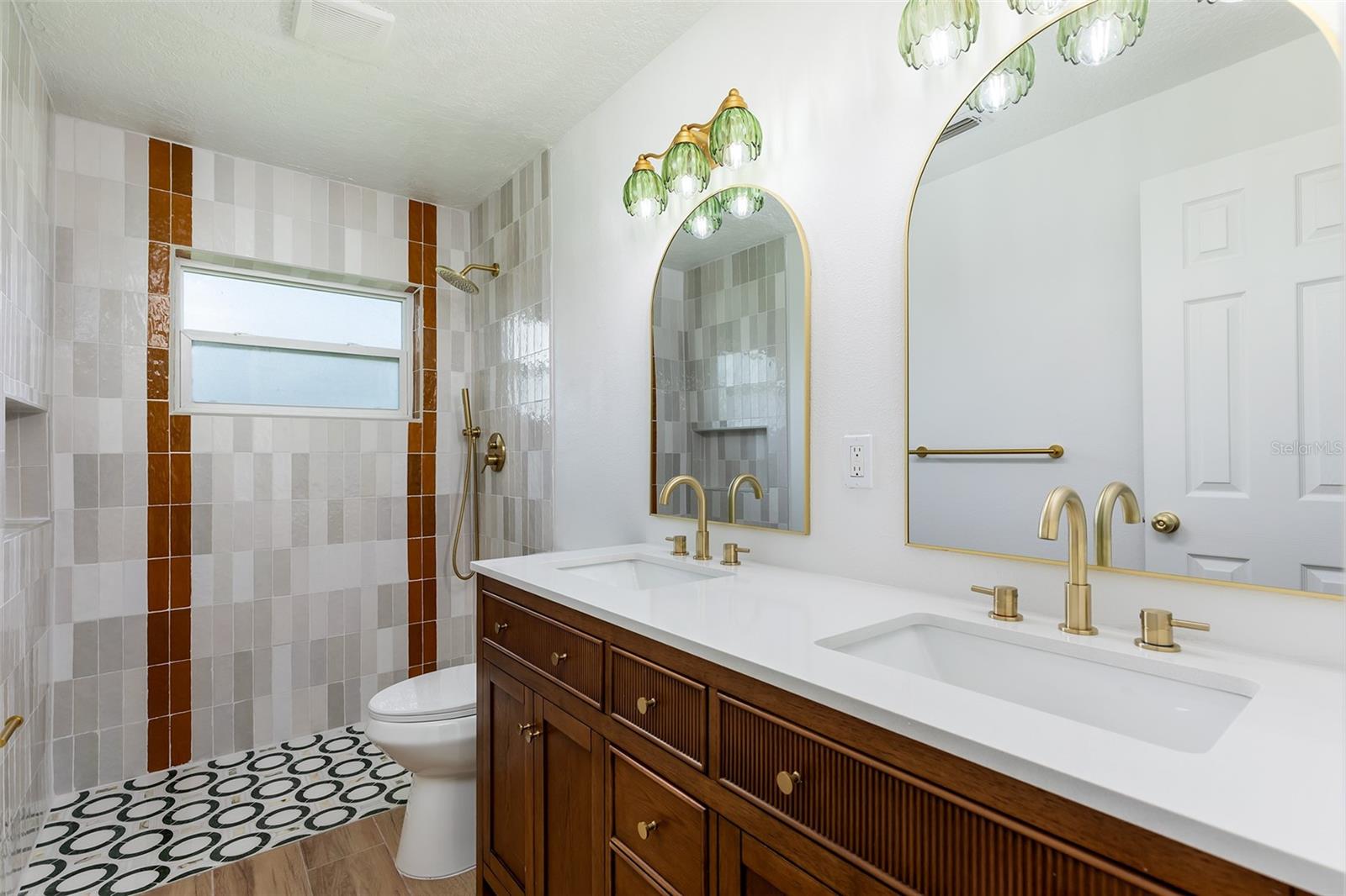 IVANHOE ESTATES - Residential