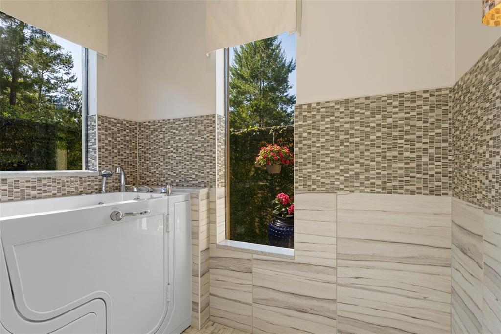 SEMINOLE WOODS 5 AC DEV - Residential