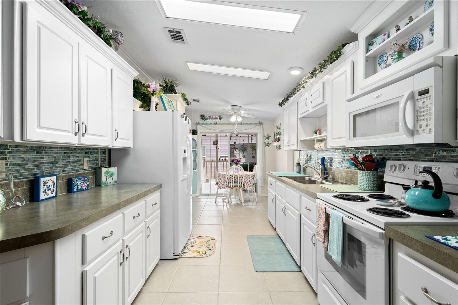 NORTH RIVER ESTATES - Residential