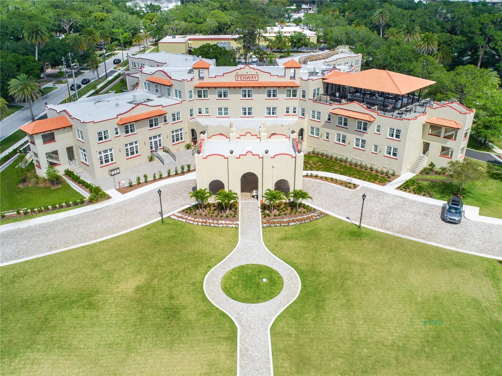 DUNEDIN TOWN OF - Residential
