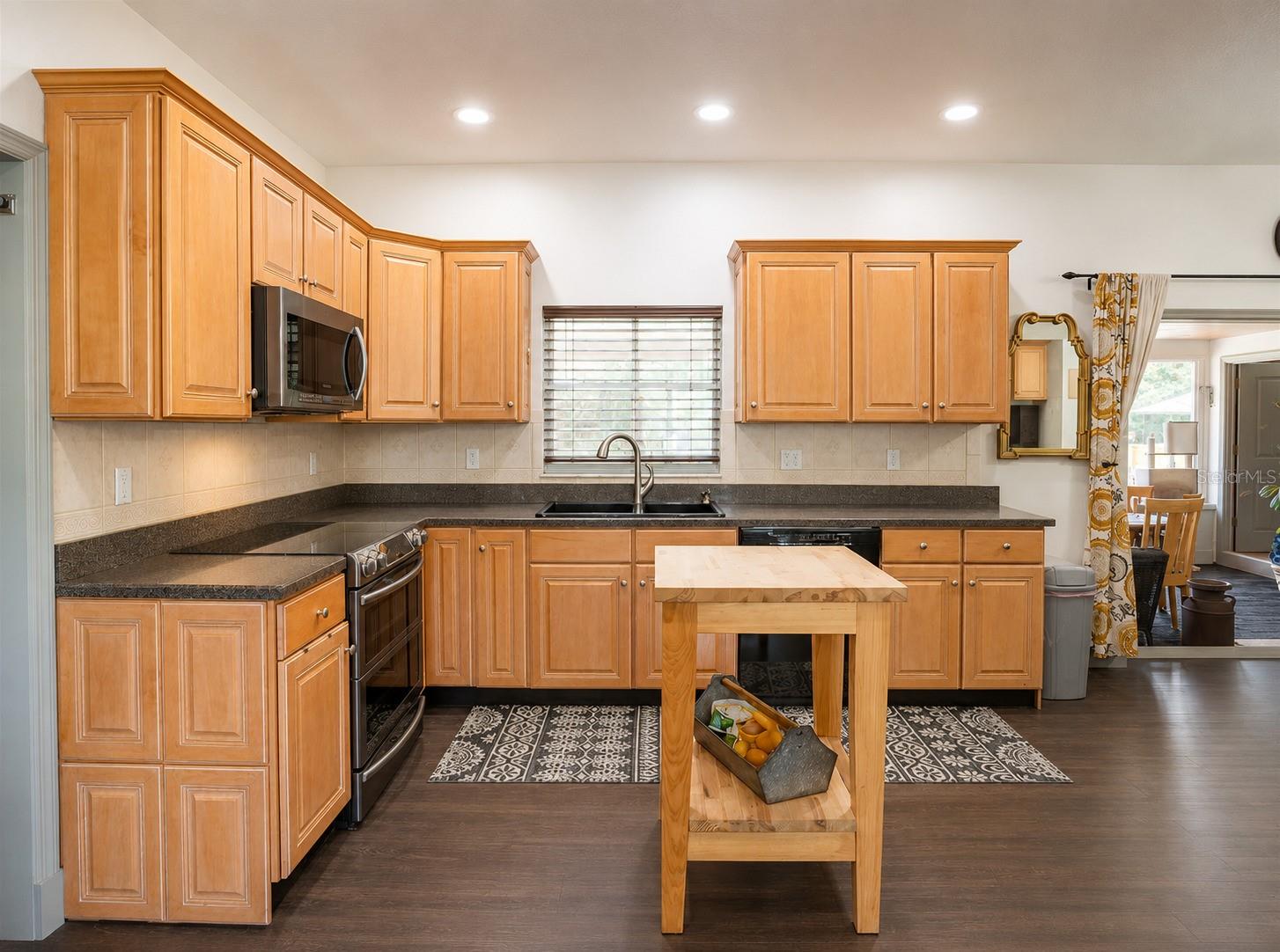 OAK HILL ESTATES - Residential
