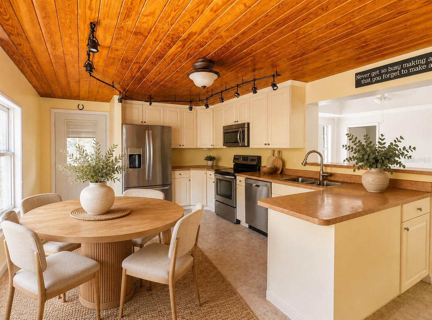 OAK HILL ESTATES - Residential