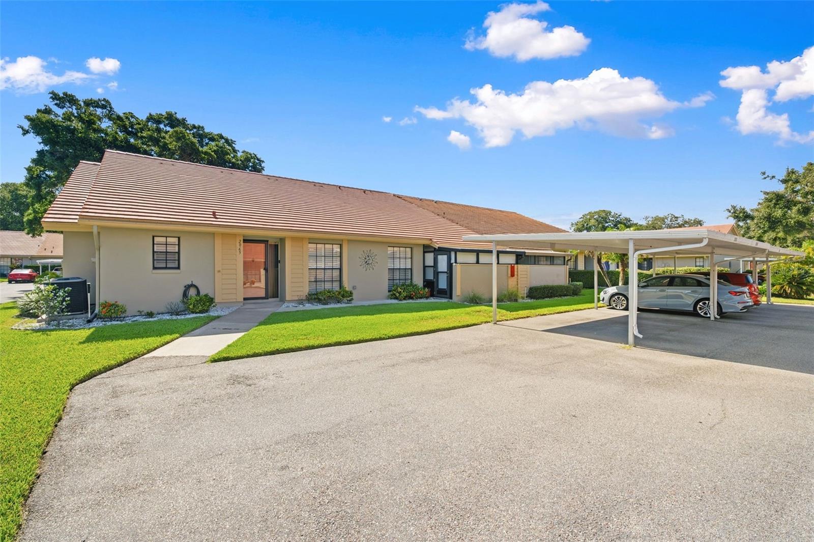 VILLAS OF LAKE ARBOR - Residential