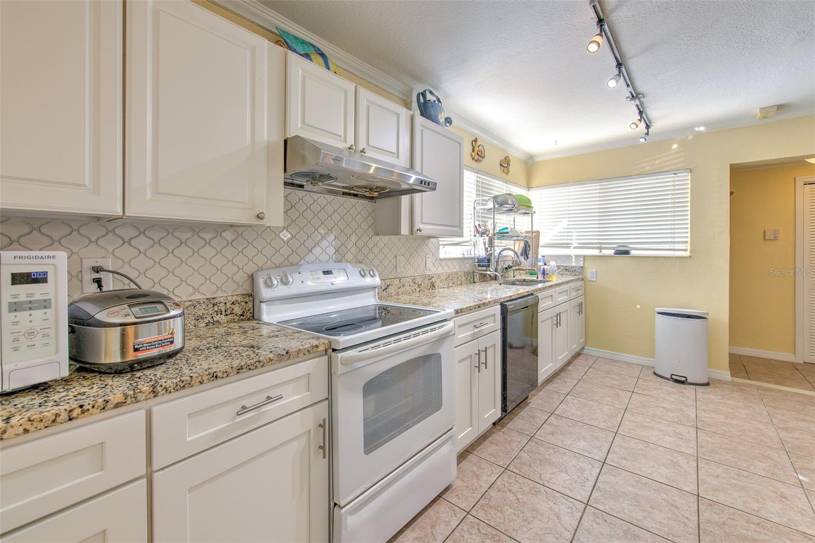 RICHEY COVE - Residential