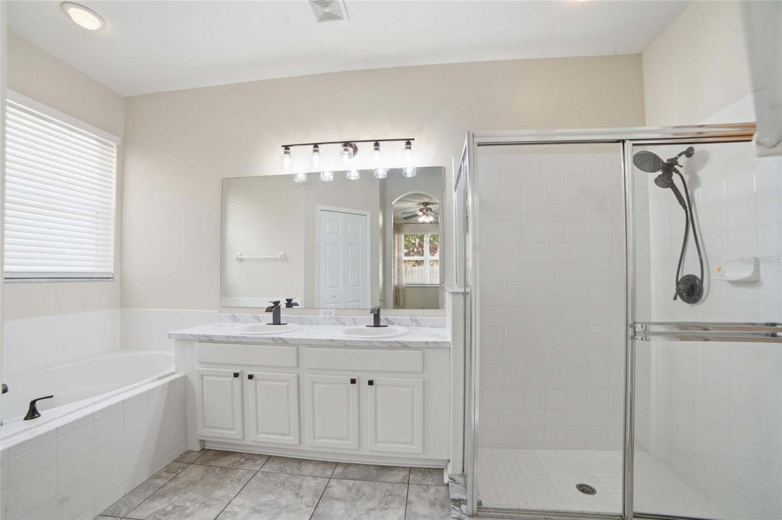 HUNTERS CREEK TR 527 45/73 - Residential