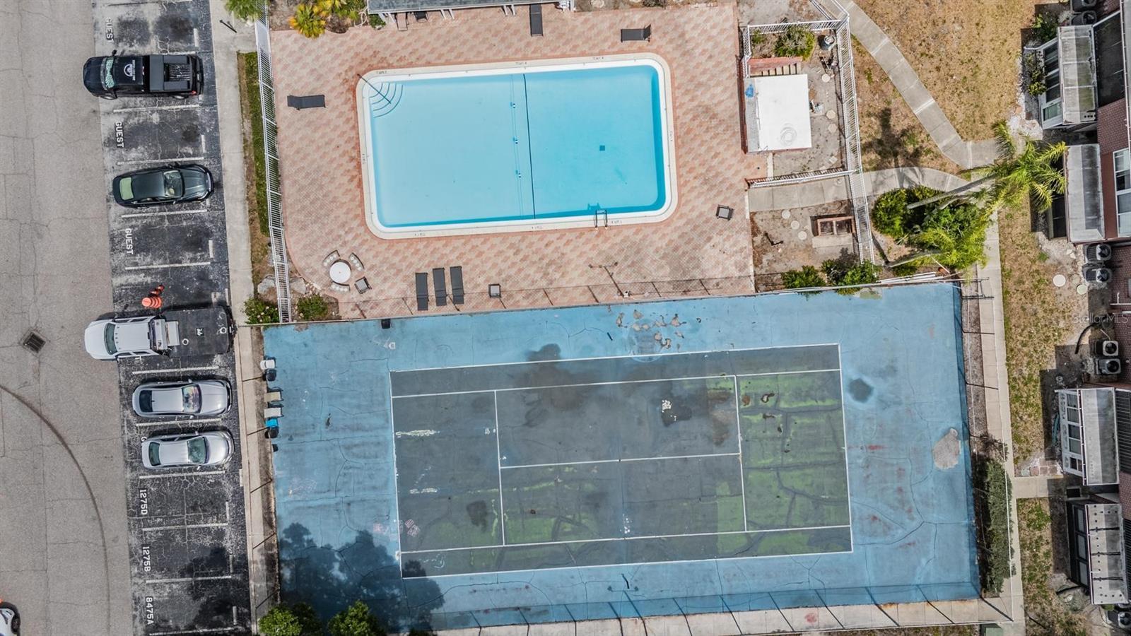 JAMESTOWN CONDO - Residential