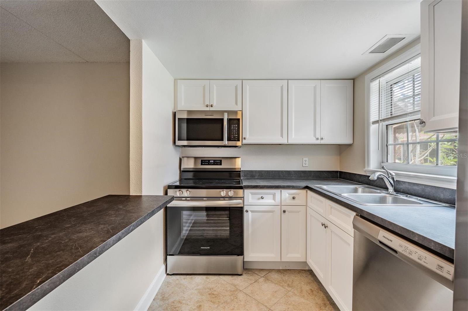 JAMESTOWN CONDO - Residential