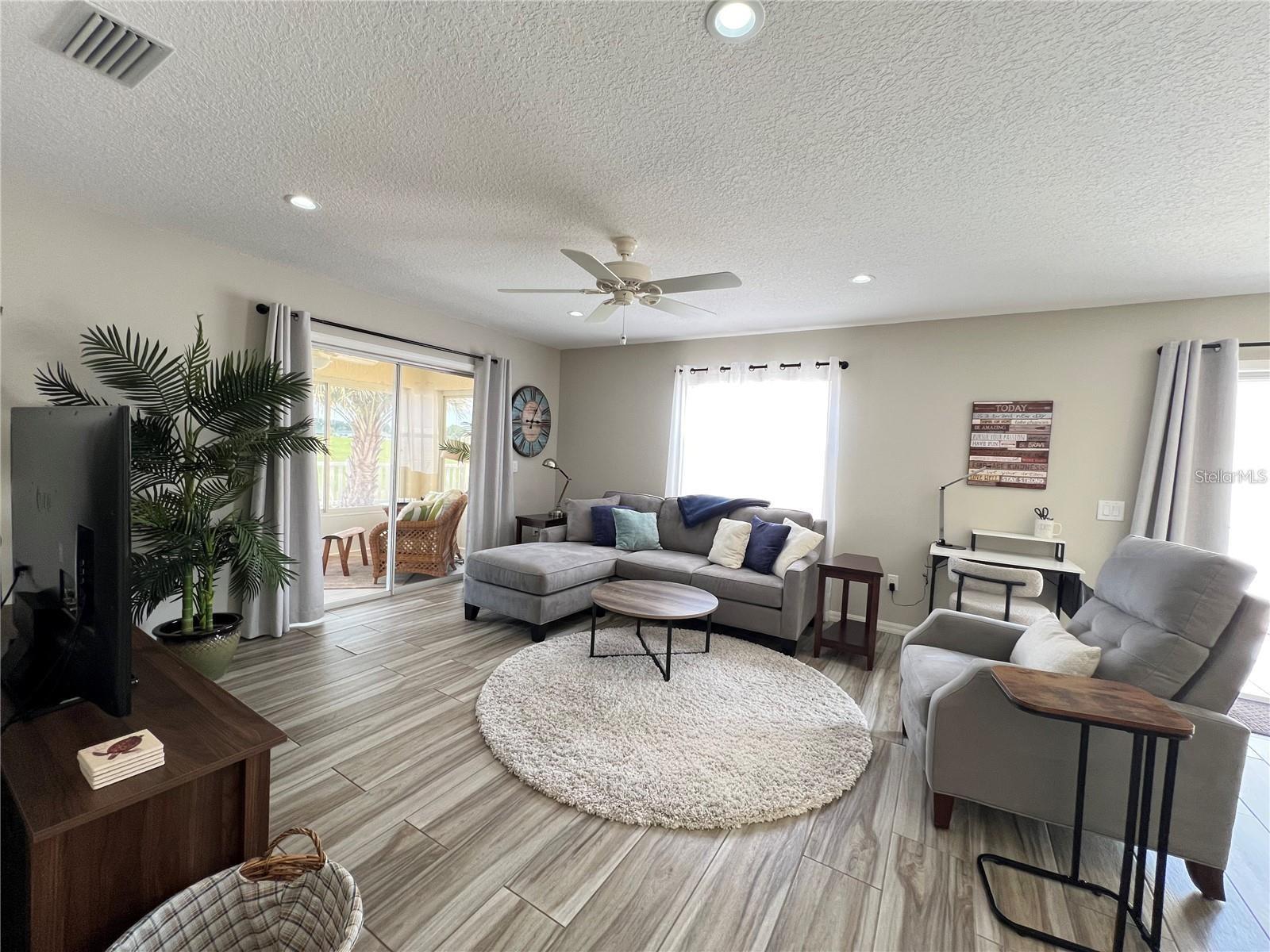 VILLAGES OF SUMTER VILLA SAN LEANDRO - Residential Lease