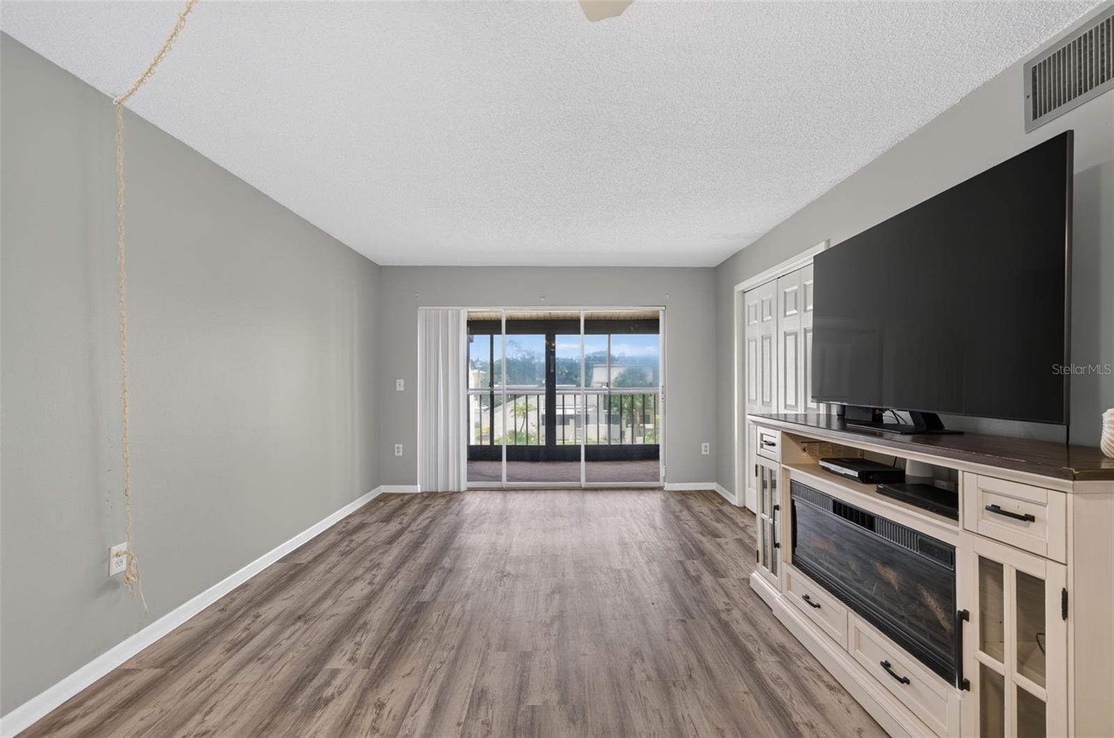 CHATEAU BELLEAIR CONDO - Residential