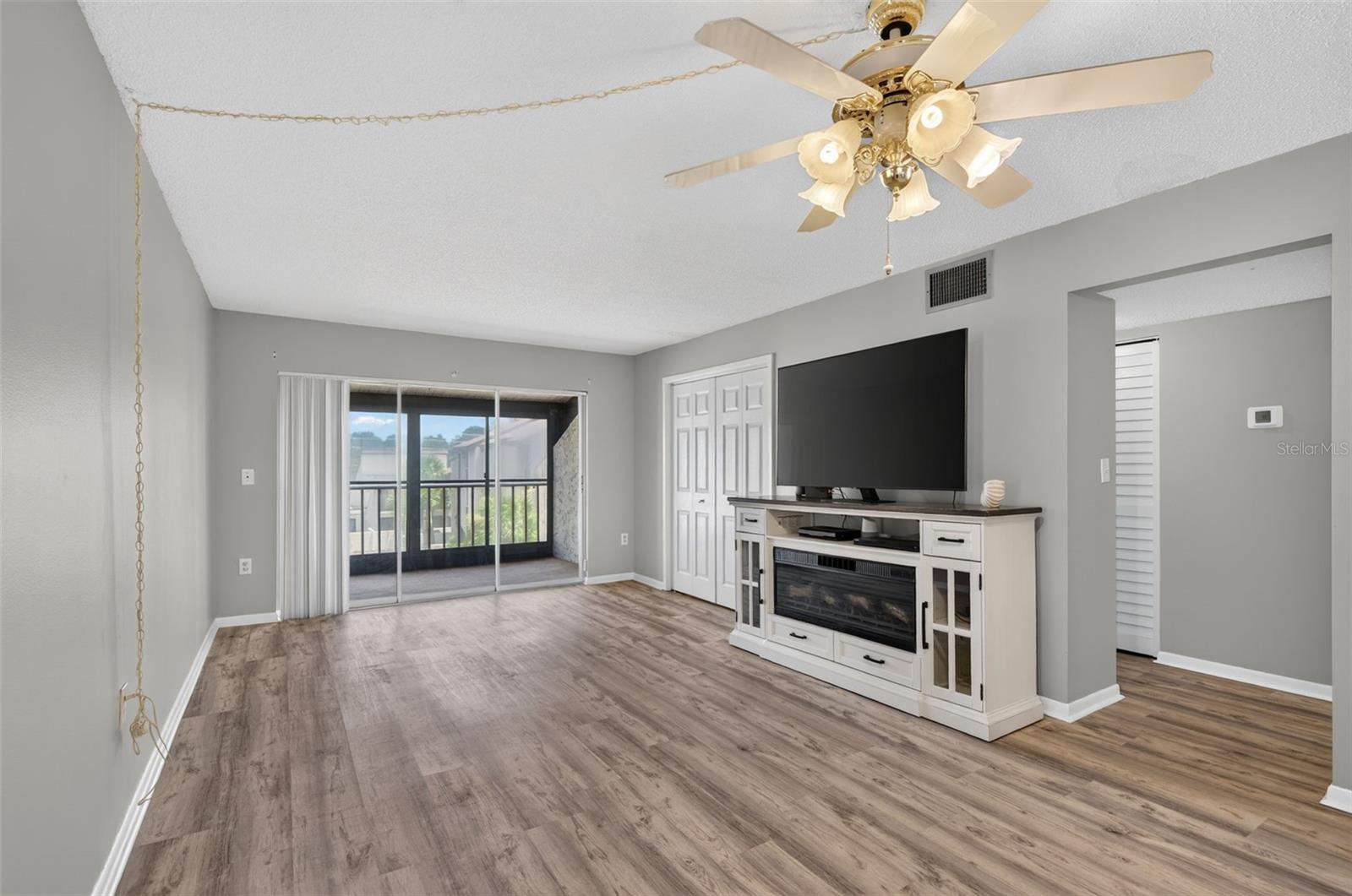 CHATEAU BELLEAIR CONDO - Residential