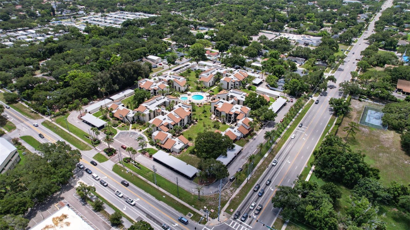 CHATEAU BELLEAIR CONDO - Residential