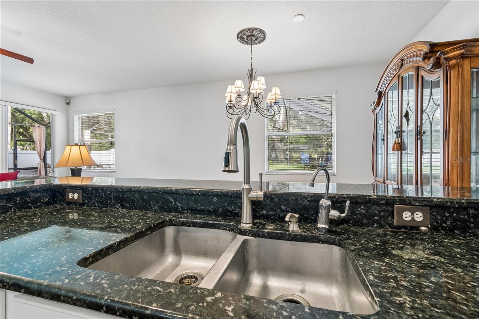 CREEK VIEW - Residential