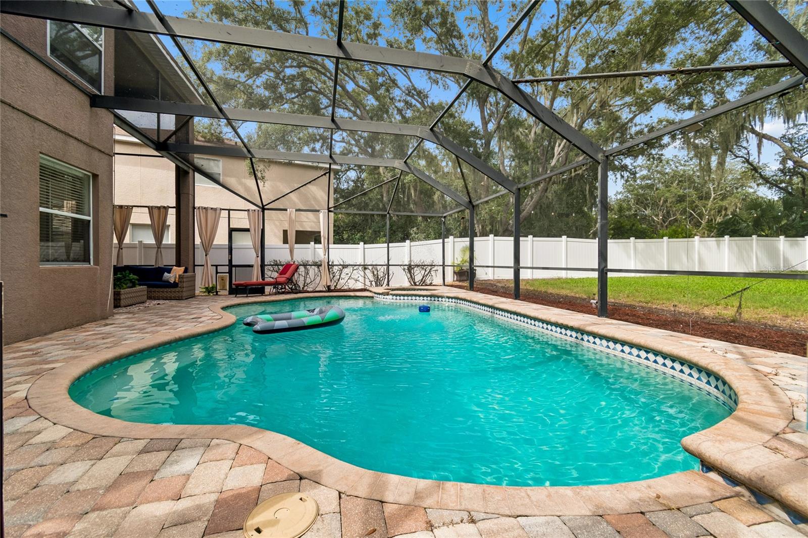 CREEK VIEW - Residential