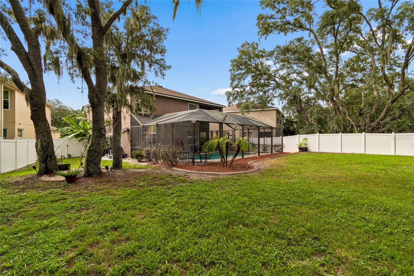 CREEK VIEW - Residential