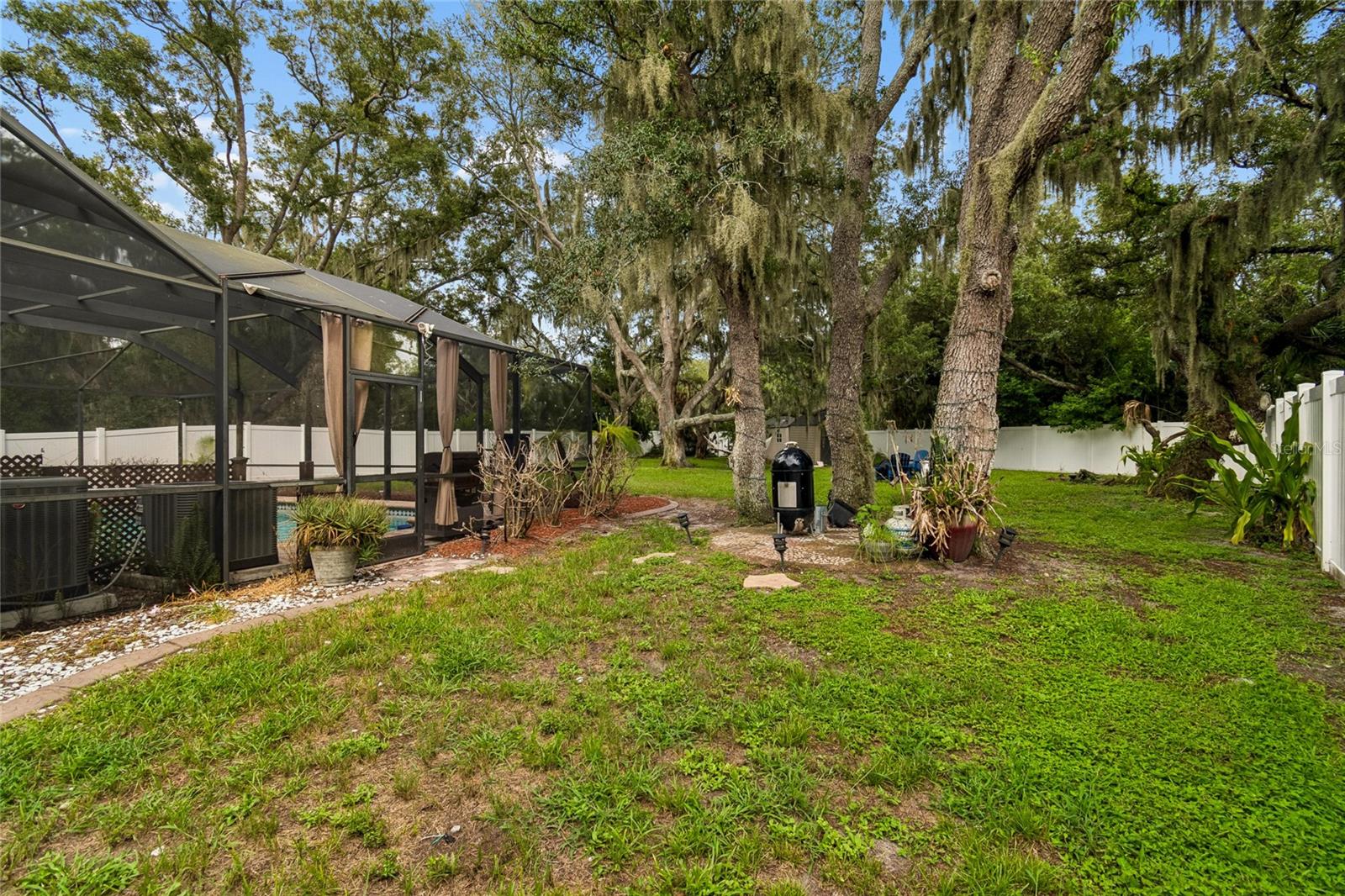 CREEK VIEW - Residential