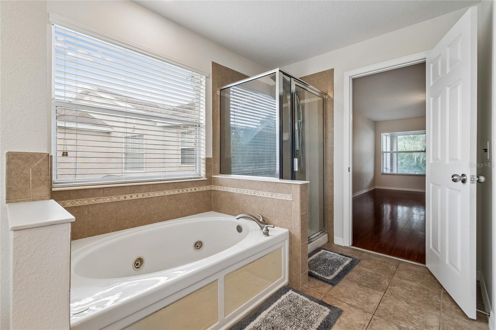 CREEK VIEW - Residential