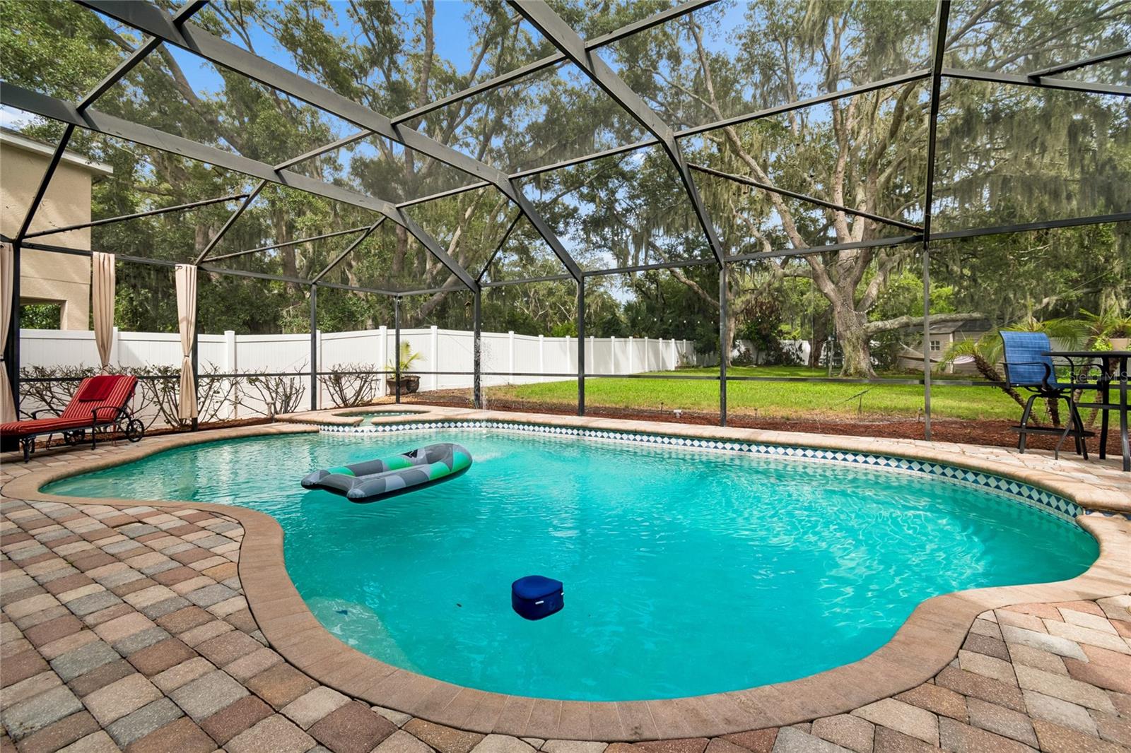 CREEK VIEW - Residential