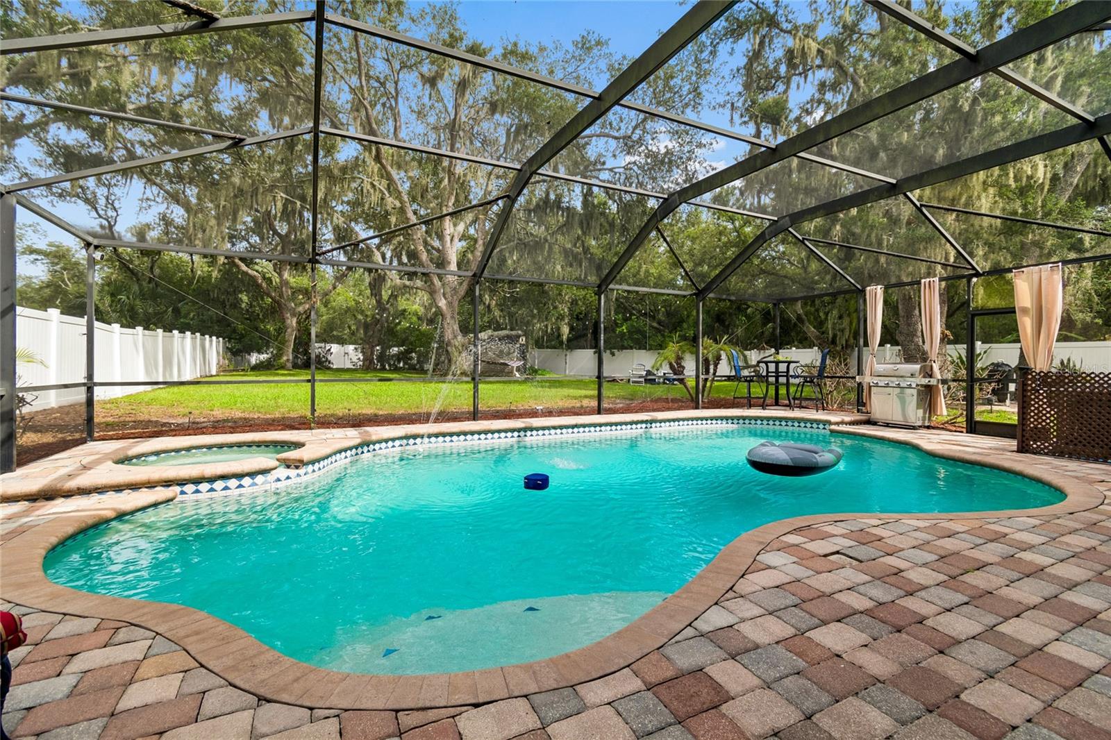 CREEK VIEW - Residential
