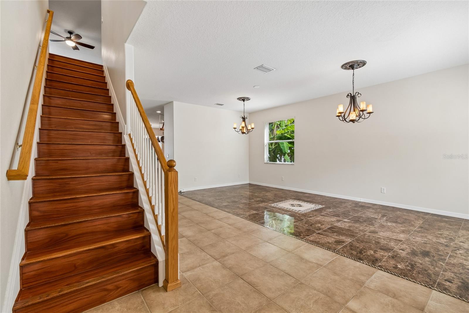 CREEK VIEW - Residential