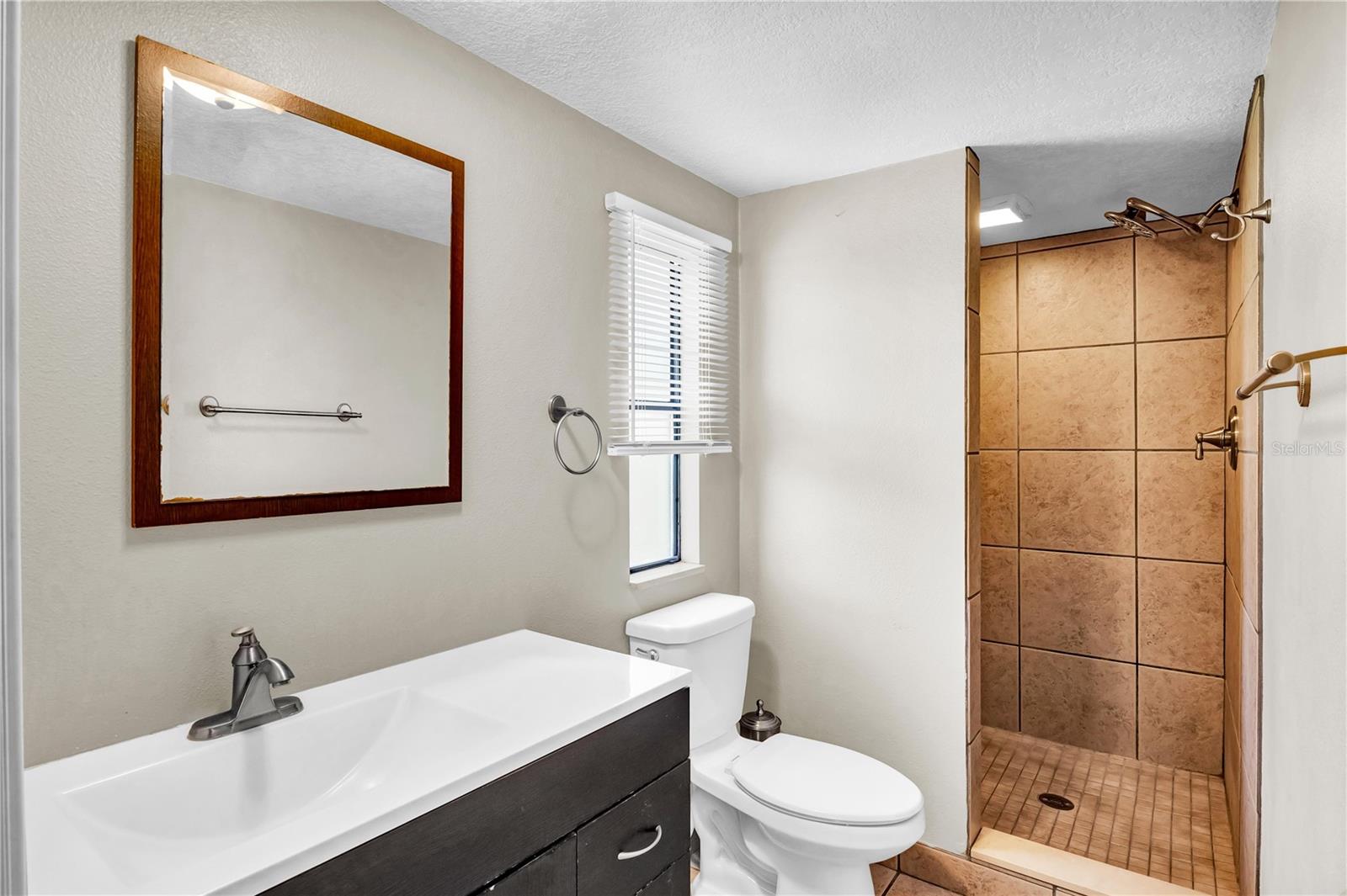 ALLANDALE - Residential