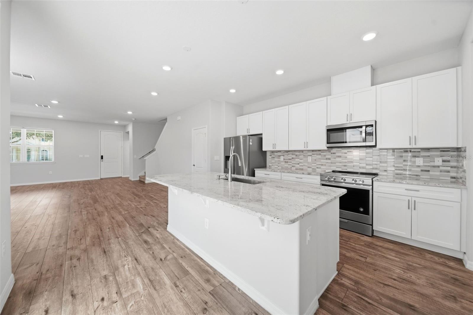 VINEYARDS/HORIZONS WEST PH 4 - Residential