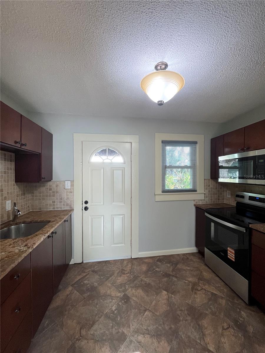 NORRIS SUB - Residential Lease