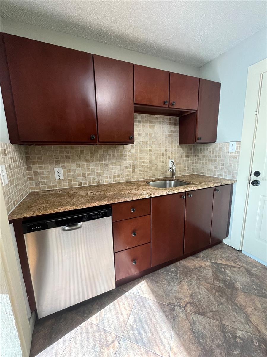 NORRIS SUB - Residential Lease