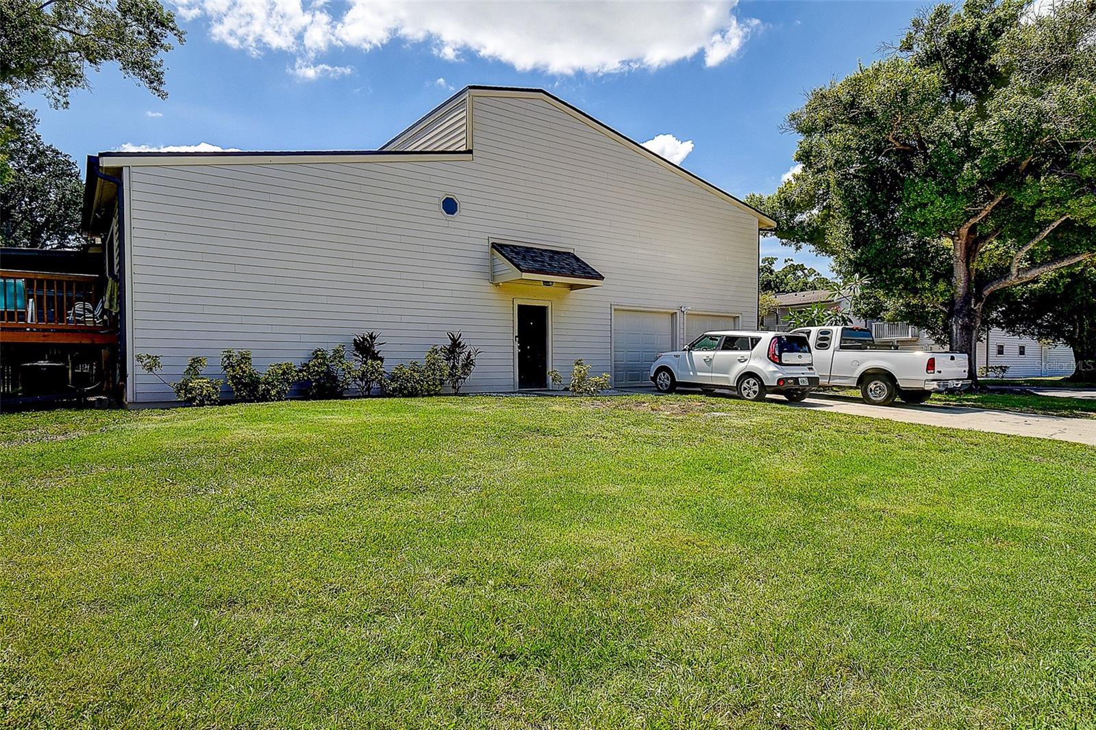 LAKE FOREST CONDO - Residential